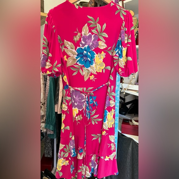 Ralph Lauren Black Label - NWT - Feminine, classic, bold floral, stretchy. 8 - Picture 2 of 4